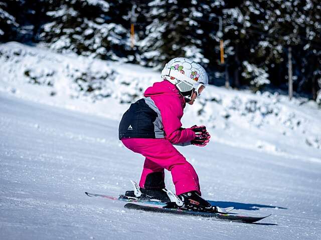 Aiky82 skiing 6035709 1280