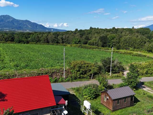 Red cottage 3