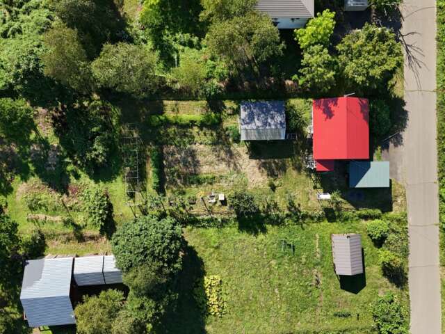 Red cottage 4