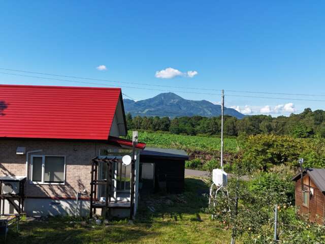 Red cottage 6