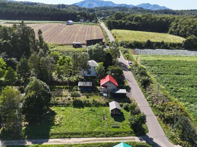 Red cottage 7