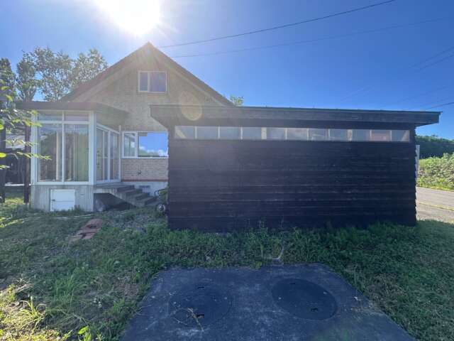 Red cottage g 4