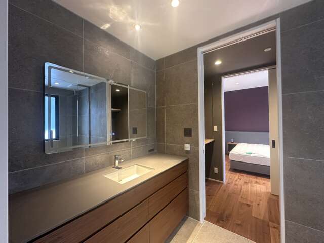 NLP House 10